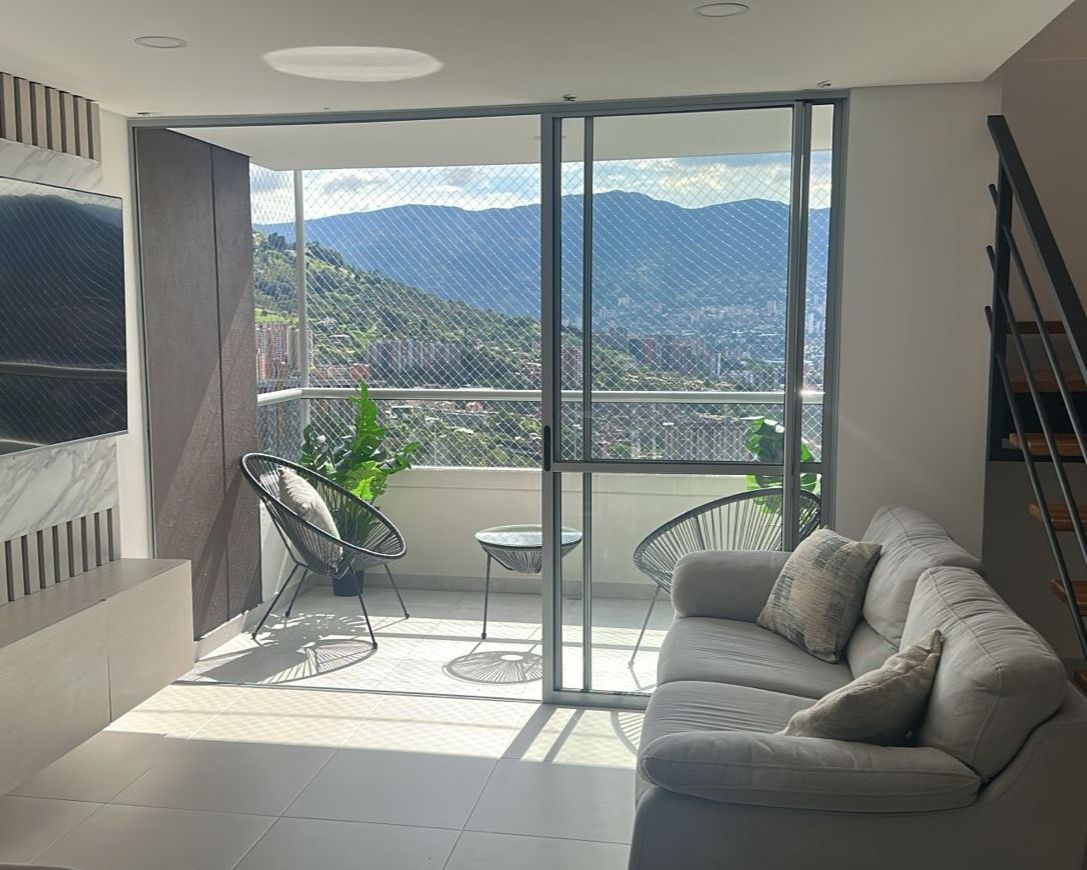 Apartamento en venta Antioquia Envigado El Chinguí 130 m2 Habitaciones 3 Baños 3 Garajes 2 Precio $1050000000