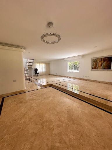 Casa en arriendo Antioquia Medellín Los Balsos No1 400 m2 Habitaciones 3 Baños 5 Garajes 3 Precio $18000000