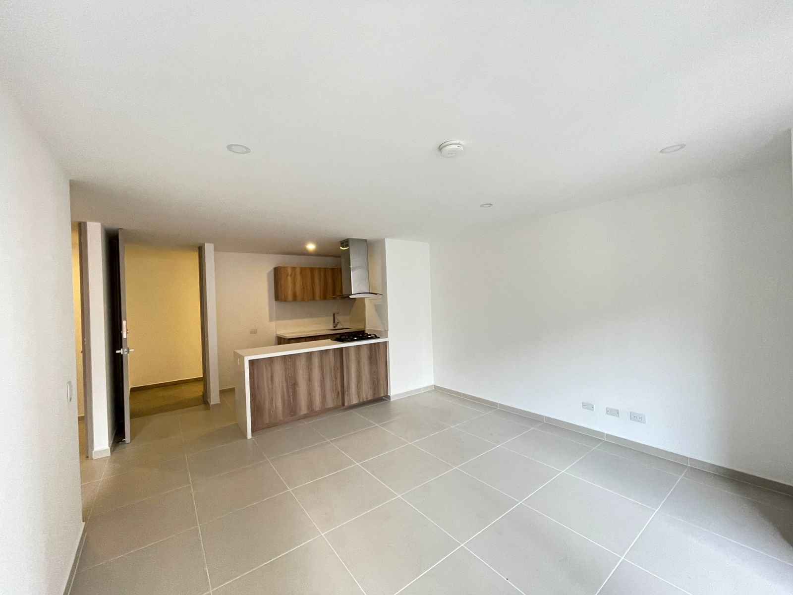 Apartamento en arriendo Antioquia Medellín Villa Carlota 80 m2 Habitaciones 2 Baños 2 Garajes 1 Precio $4400000