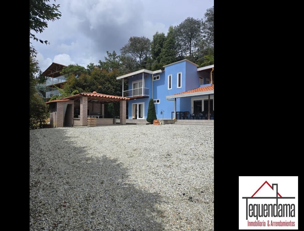 Casa Campestre en arriendo Antioquia Medellín Calle Nueva 130 m2 Habitaciones 4 Baños 5 Garajes 6 Precio $4200000