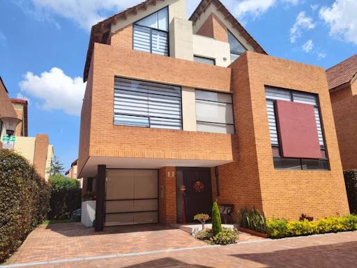 Casa en venta Cundinamarca Chía Br Santa Lucia 218 m2 Habitaciones 4 Baños 3 Garajes 1 Precio $1300000000