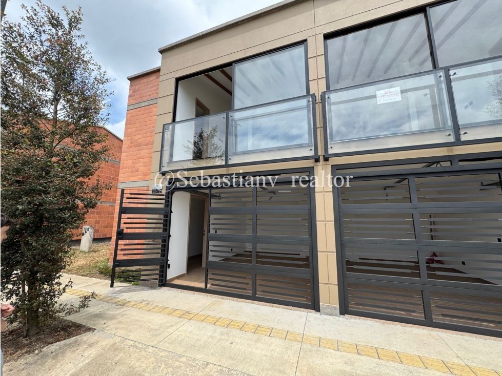 Casa en venta Antioquia La Ceja Cuatro Esqunas 110 m2 Habitaciones 3 Baños 3 Garajes 2 Precio $680000000