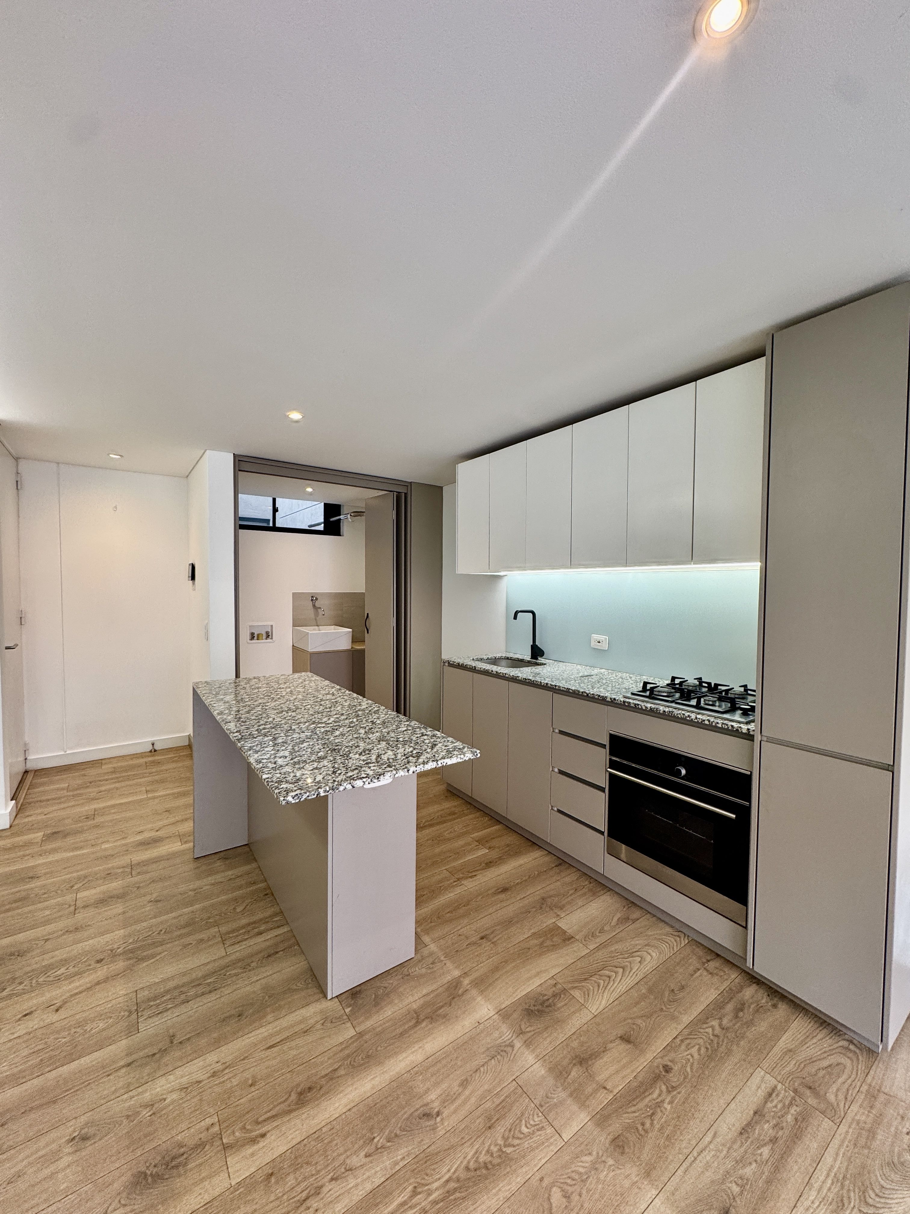 Apartamento en venta Cundinamarca Bogotá Marly 63 m2 Habitaciones 2 Baños 2 Garajes 1 Precio $580000000