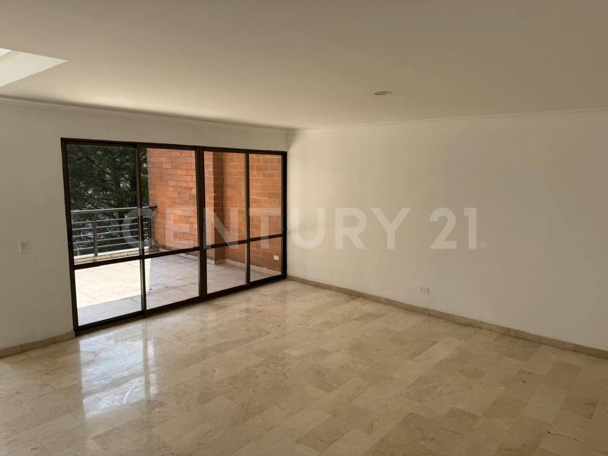 Apartamento en arriendo Antioquia Medellín El Poblado 145 m2 Habitaciones 3 Baños 5 Garajes 4 Precio $8000000