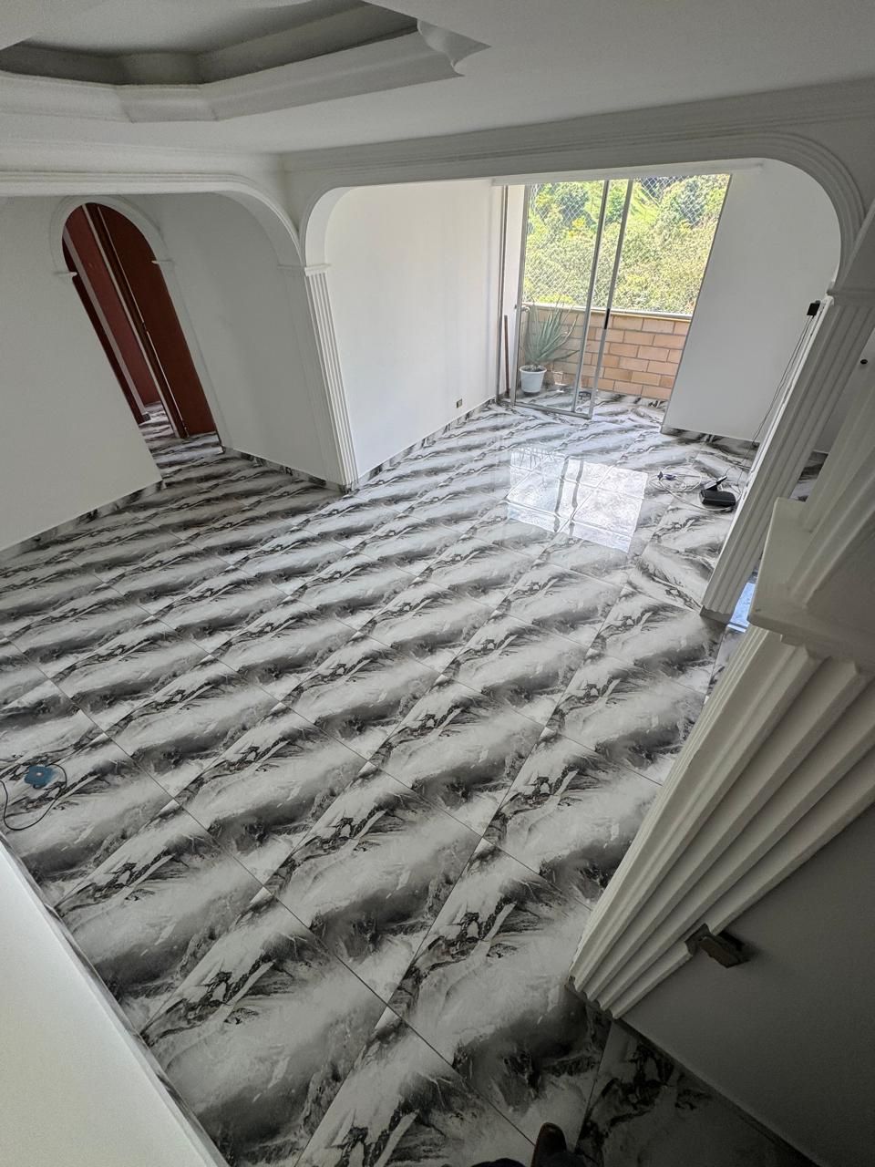 Apartamento en arriendo Antioquia Medellín Loma De Los Bernal 85 m2 Habitaciones 3 Baños 2 Garajes 1 Precio $3000000