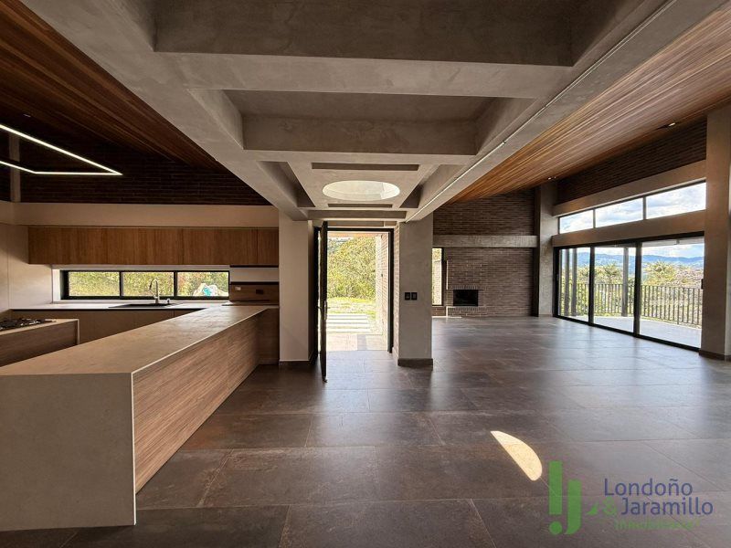 Finca en arriendo Antioquia El Retiro El Retiro 5200 m2 Habitaciones 4 Baños 5 Garajes 6 Precio $20000000