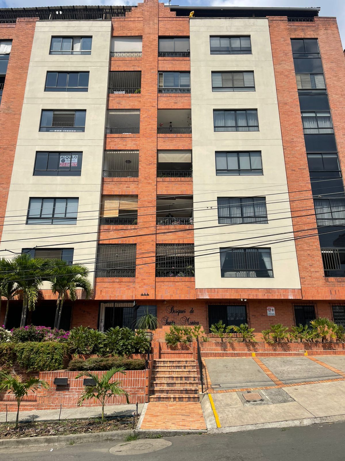 Apartamento en venta Valle Del Cauca Cali Granada 196 m2 Habitaciones 3 Baños 3 Garajes 2 Precio $700000000