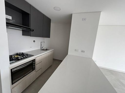 Apartamento en arriendo Antioquia Medellín Cuarta Brigada 85 m2 Habitaciones 3 Baños 2 Garajes 1 Precio $4000000