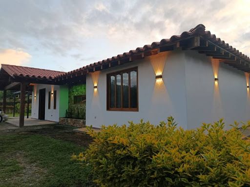 Finca en arriendo Antioquia Rionegro Rionegro 160 m2 Habitaciones 3 Baños 2 Garajes 1 Precio $5000000