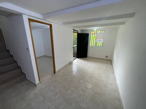 Apartamento en arriendo Antioquia Medellín Cucaracho 68 m2 Habitaciones 4 Baños 2 Garajes 0 Precio $1400000