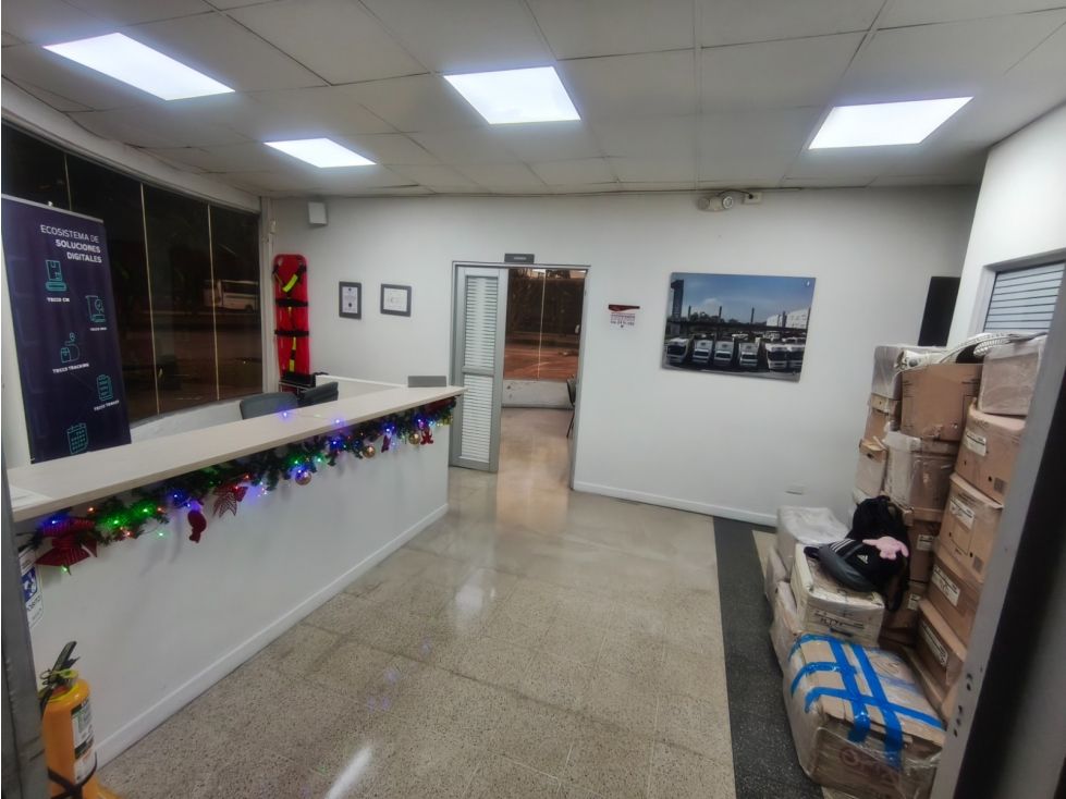 Bodega en arriendo Antioquia Medellín Oleoducto 270 m2 Habitaciones 0 Baños 2 Garajes 0 Precio $18000000