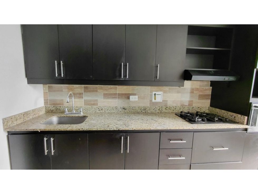 Apartamento en arriendo Antioquia Medellín Ub Sorrento 84 m2 Habitaciones 3 Baños 2 Garajes 1 Precio $3200000