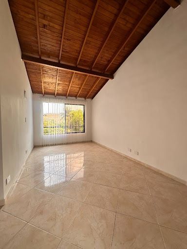 Apartamento en arriendo Antioquia Itagüí Calatrava 48 m2 Habitaciones 2 Baños 1 Garajes 0 Precio $1800000