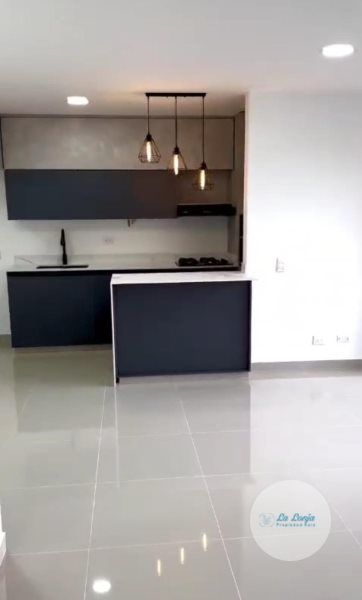 Apartamento en arriendo Antioquia Itagüí Triana 60 m2 Habitaciones 2 Baños 2 Garajes 1 Precio $2500000