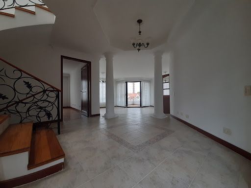 Casa en arriendo Risaralda Pereira La Julita 371 m2 Habitaciones 3 Baños 3 Garajes 3 Precio $6510000