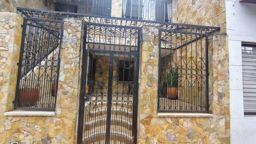 Casa en venta Antioquia Medellín Florida Nueva 297 m2 Habitaciones 4 Baños 3 Garajes 1 Precio $1150000000