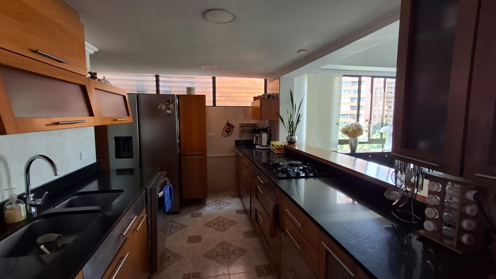 Apartamento en arriendo Antioquia Medellín Los Balsos No 2 200 m2 Habitaciones 4 Baños 3 Garajes 2 Precio $12000000