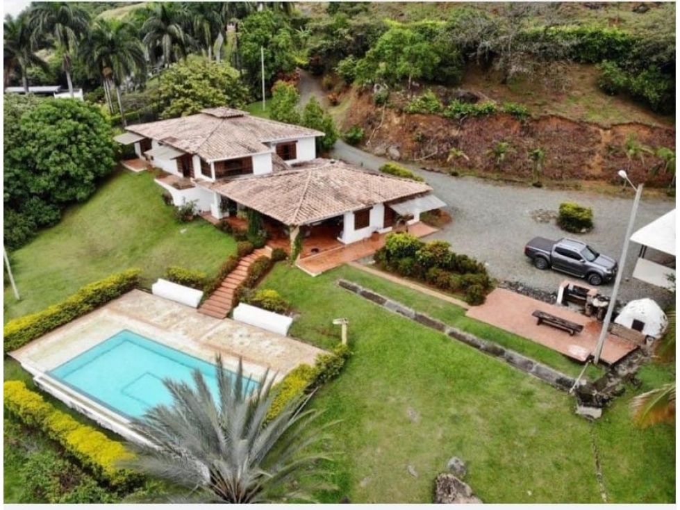 Finca en venta Antioquia San Jerónimo San Jerónimo 390 m2 Habitaciones 4 Baños 3 Garajes 0 Precio $2500000000