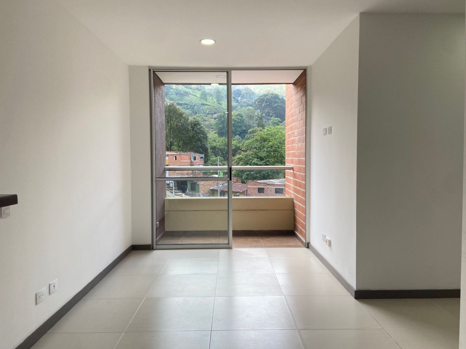 Apartamento en arriendo Antioquia Sabaneta La Florida 68 m2 Habitaciones 3 Baños 2 Garajes 1 Precio $3100000