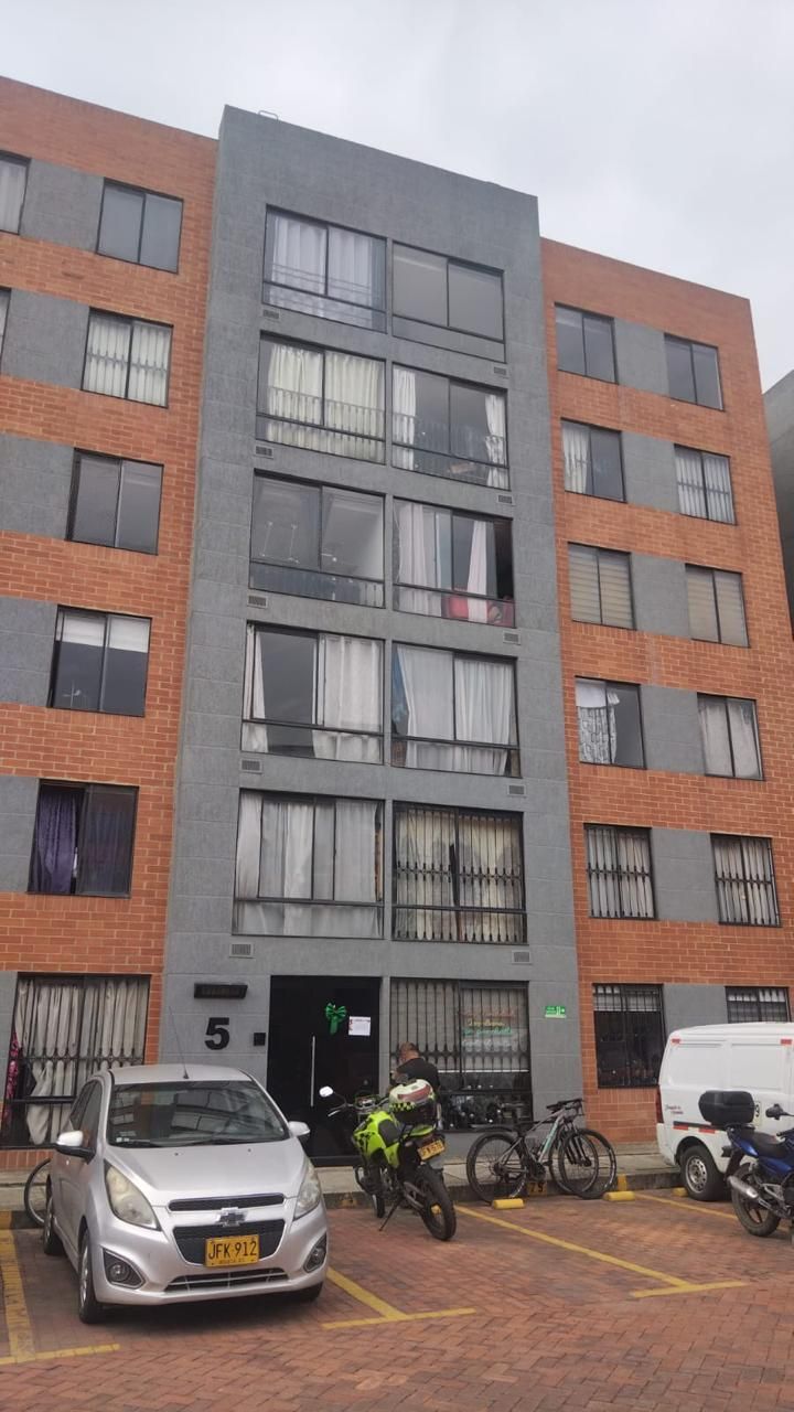 Apartamento en venta Cundinamarca Bogotá El Tintal 48 m2 Habitaciones 3 Baños 2 Garajes 1 Precio $260000000
