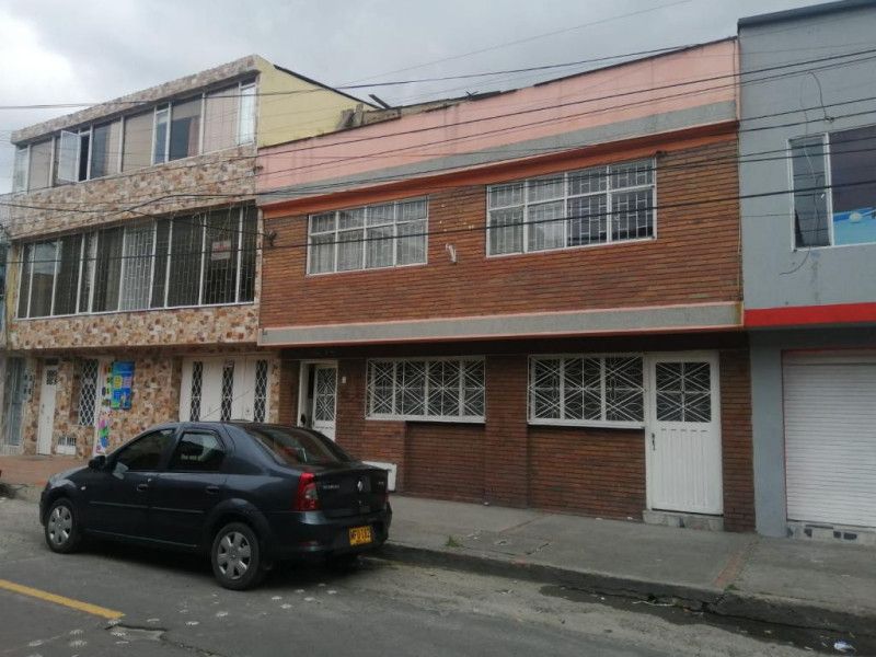 Apartamento en arriendo Cundinamarca Bogotá Venecia 130 m2 Habitaciones 6 Baños 2 Garajes 0 Precio $2400000