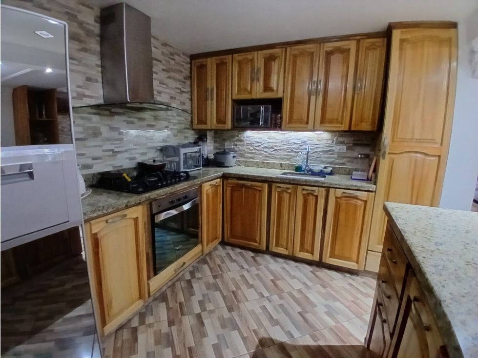 Casa en venta Antioquia La Estrella La Estrella 143 m2 Habitaciones 5 Baños 4 Garajes 3 Precio $980000000