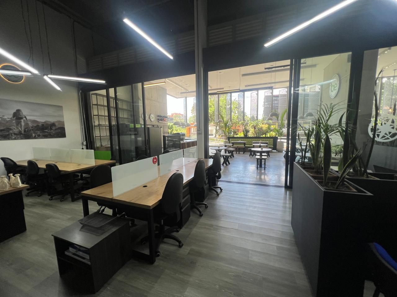 Local en venta Antioquia Medellín San Diego 160 m2 Habitaciones 0 Baños 2 Garajes 4 Precio $2850000000