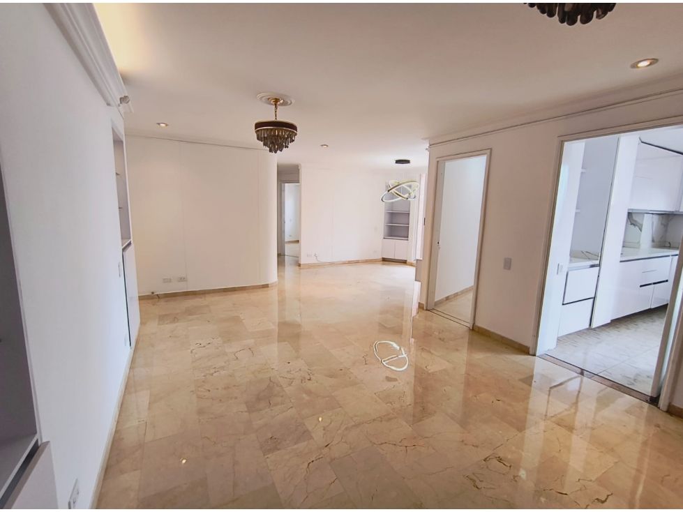 Apartamento en arriendo Antioquia Medellín Florida Nueva 150 m2 Habitaciones 4 Baños 5 Garajes 2 Precio $5500000