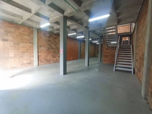 Bodega en arriendo Antioquia Rionegro El Porvenir 287 m2 Habitaciones 0 Baños 2 Garajes 3 Precio $11305000
