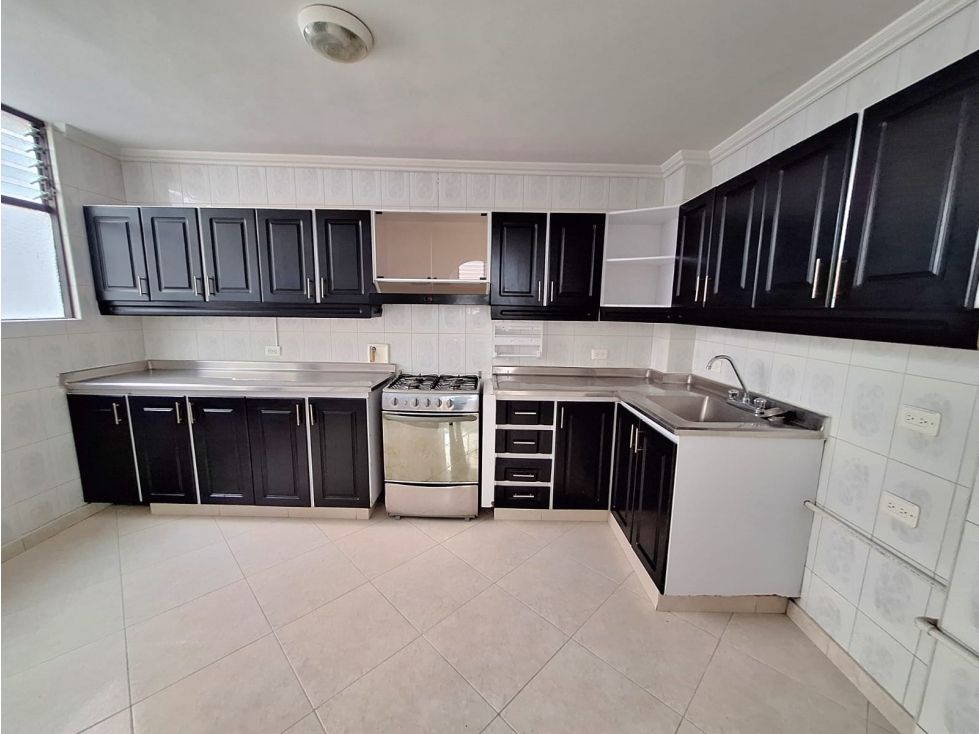 Casa en arriendo Antioquia Medellín La Candelaria 200 m2 Habitaciones 4 Baños 2 Garajes 0 Precio $3500000