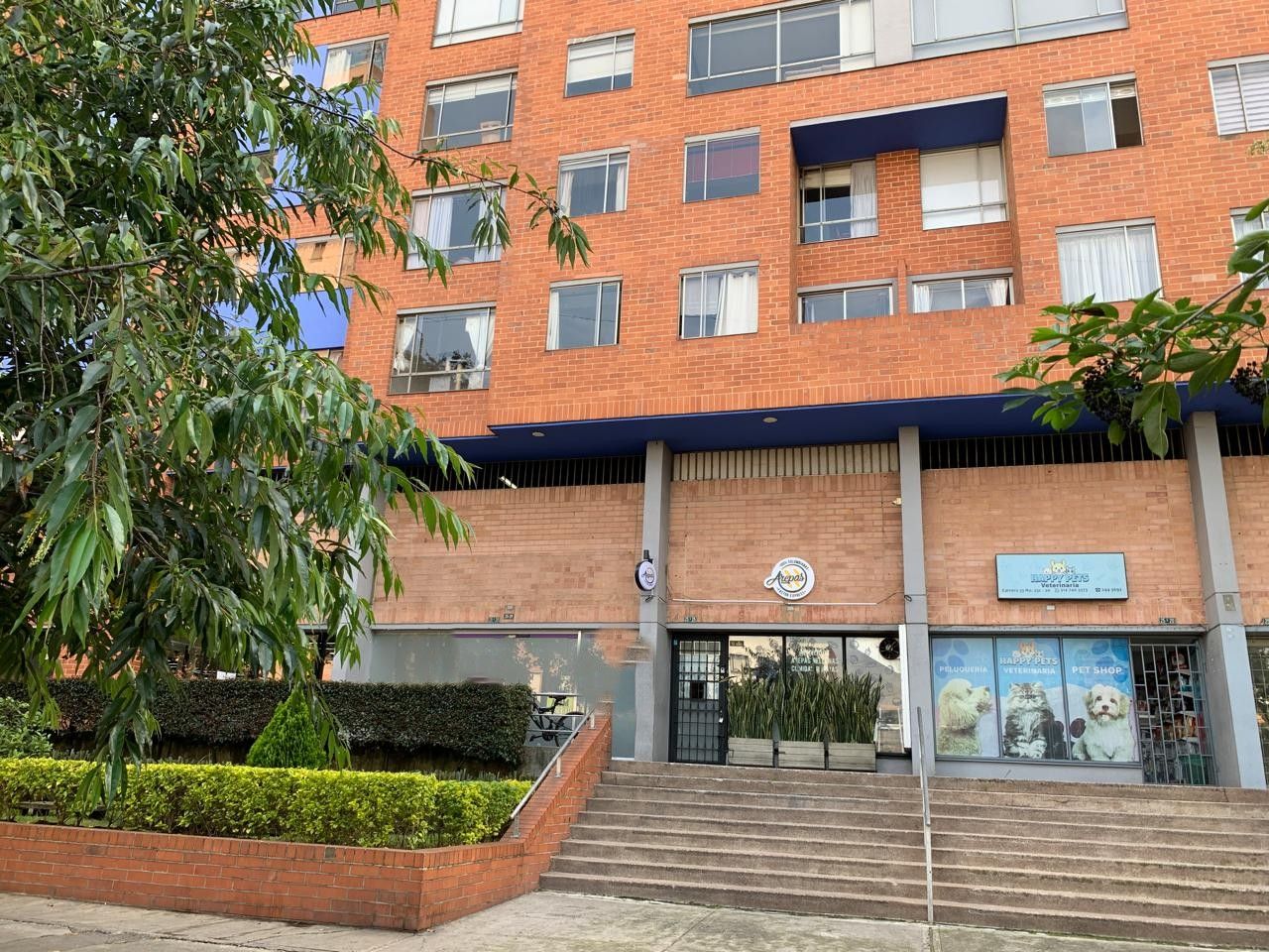 Local en arriendo Cundinamarca Bogotá Gran América 136 m2 Habitaciones 0 Baños 0 Garajes 0 Precio $8000000