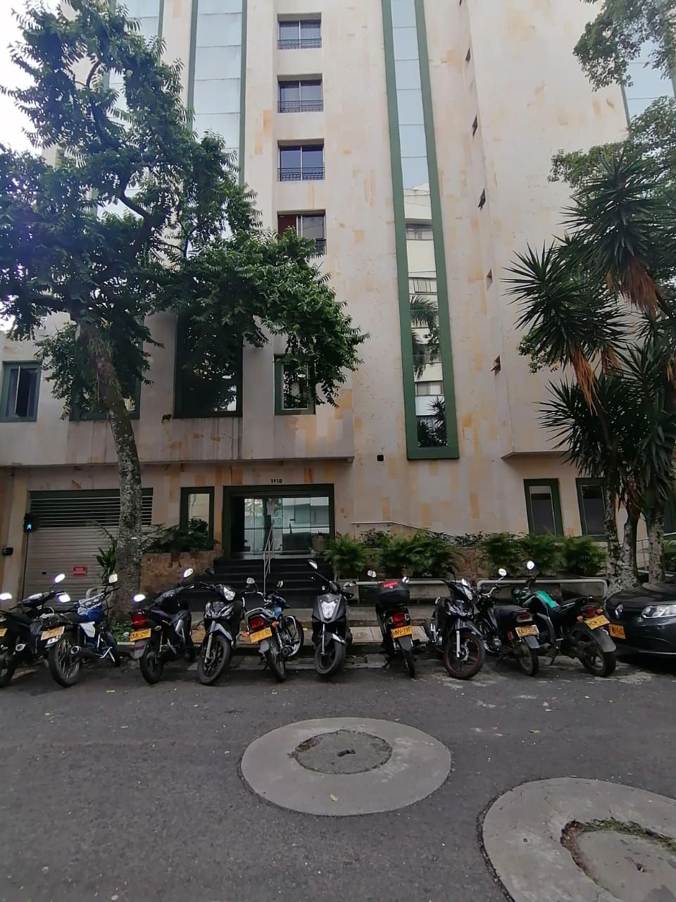 Oficina en arriendo Valle Del Cauca Cali Centenario 61 m2 Habitaciones 0 Baños 2 Garajes 1 Precio $2500000