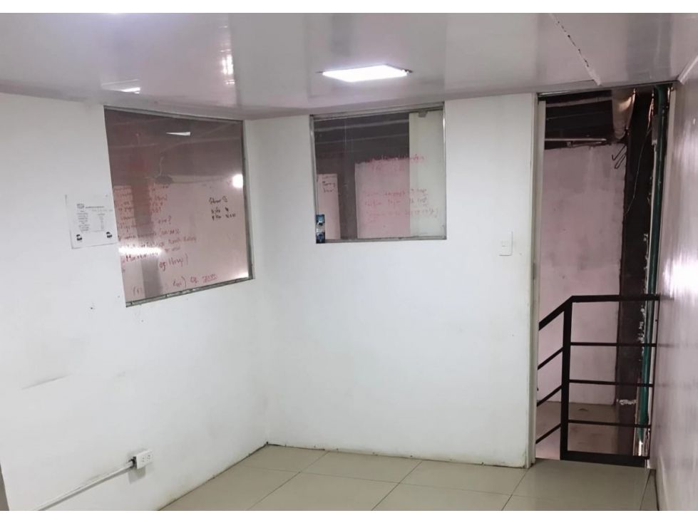 Bodega en arriendo Caldas Manizales La Enea 300 m2 Habitaciones 0 Baños 4 Garajes 0 Precio $6000000