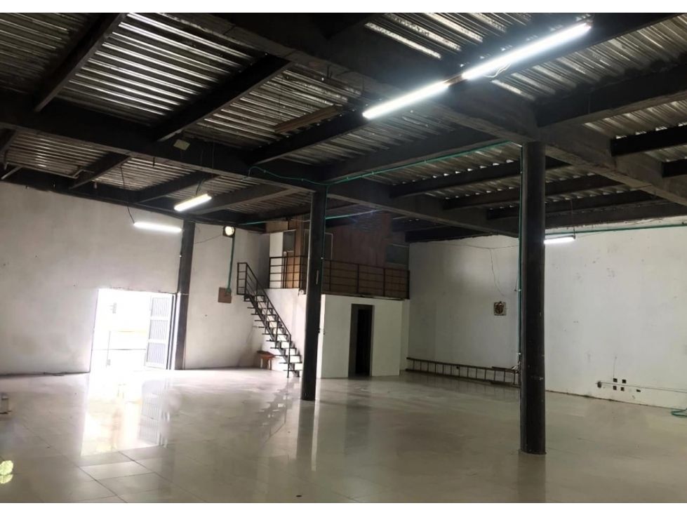 Bodega en arriendo Caldas Manizales La Enea 300 m2 Habitaciones 0 Baños 4 Garajes 0 Precio $6000000