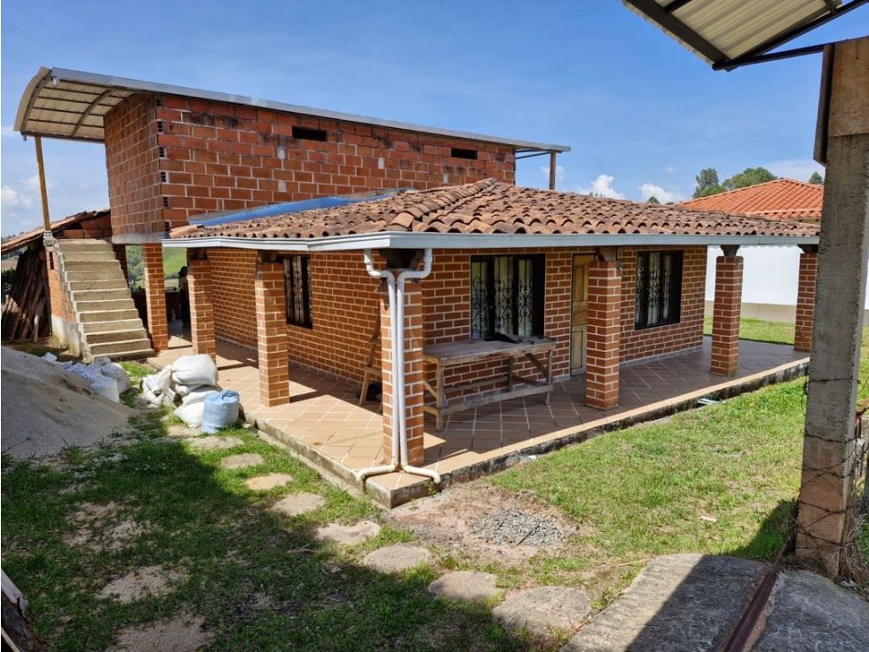 Finca en venta Antioquia Guatape Guatape 250 m2 Habitaciones 6 Baños 4 Garajes 2 Precio $600000000