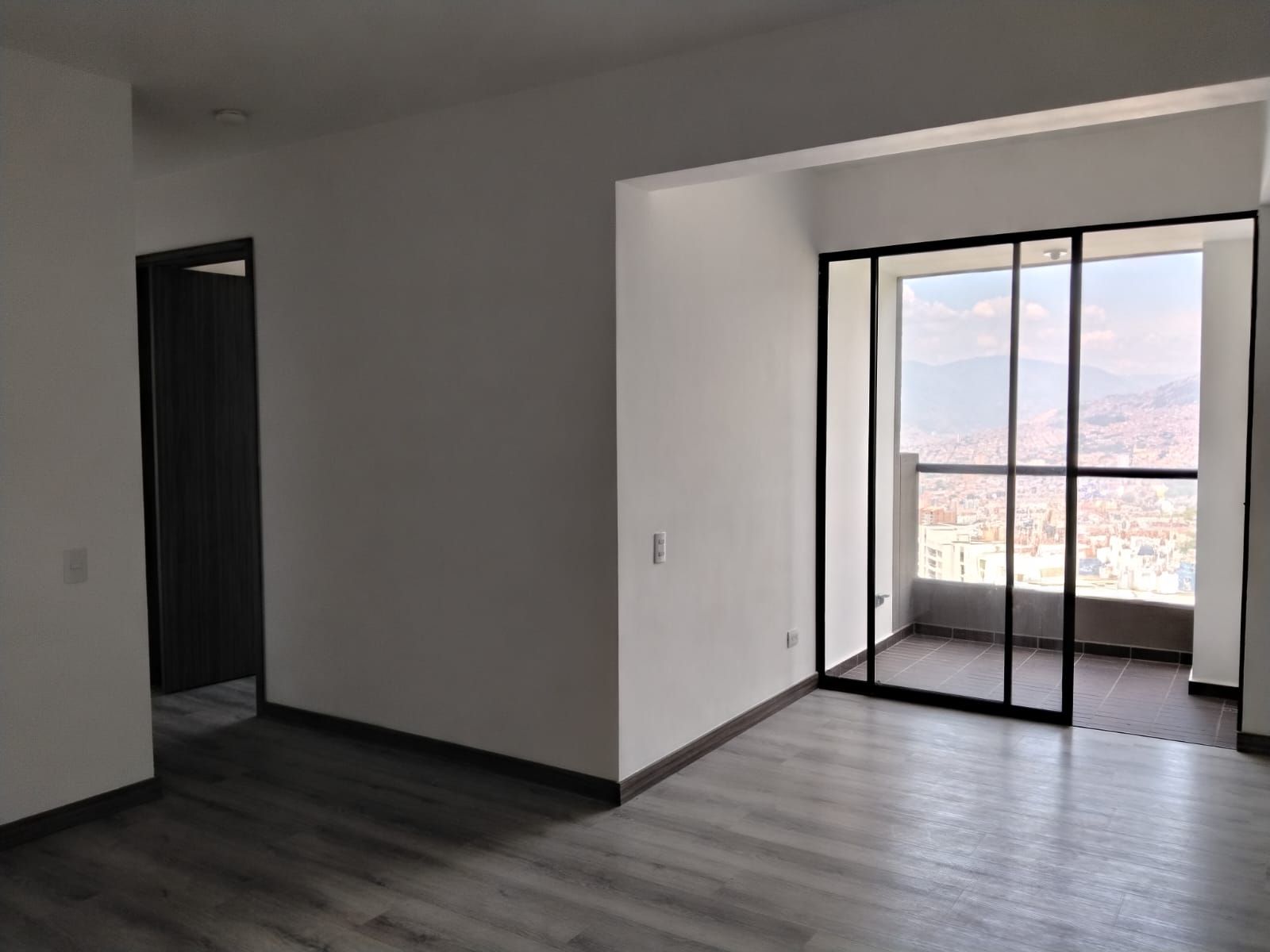 Apartamento en arriendo Antioquia Medellín Calle Nueva 76 m2 Habitaciones 3 Baños 2 Garajes 1 Precio $4000000