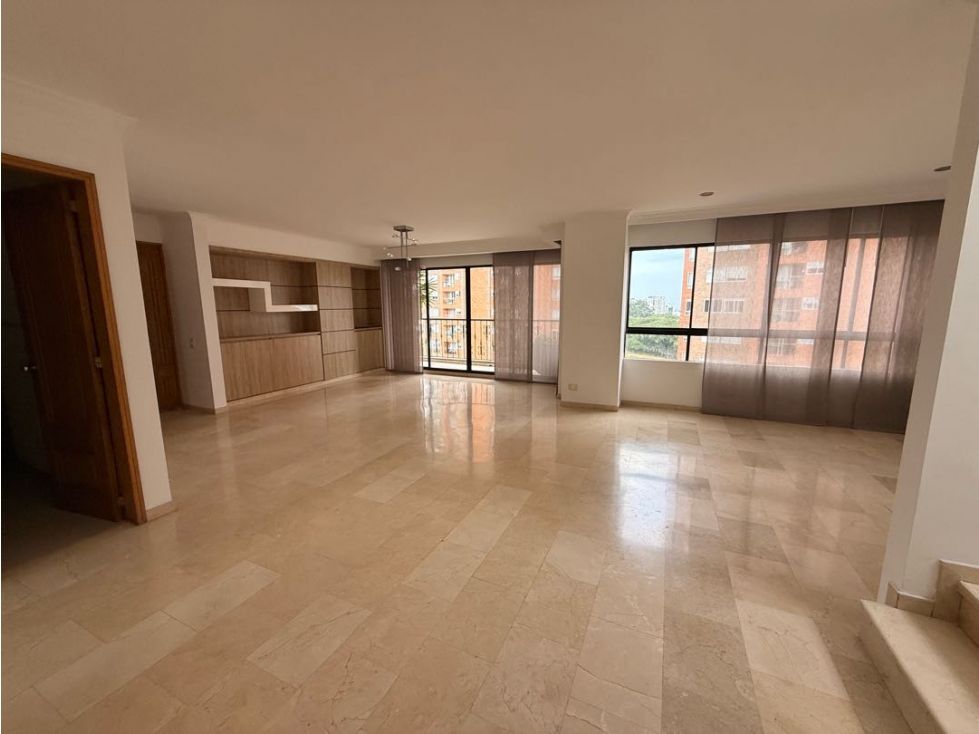 Apartamento en venta Risaralda Pereira Pinares De San Martin 232 m2 Habitaciones 3 Baños 4 Garajes 3 Precio $1300000000