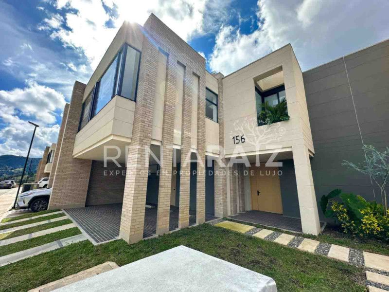 Casa en venta Antioquia Rionegro Rionegro 328 m2 Habitaciones 3 Baños 3 Garajes 2 Precio $2600000000