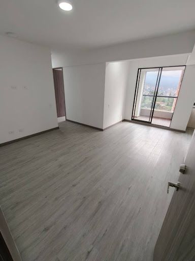 Apartamento en arriendo Antioquia Medellín Asomadera No2 79 m2 Habitaciones 3 Baños 2 Garajes 1 Precio $3800000