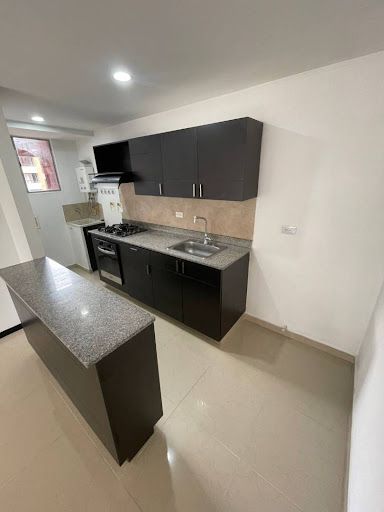 Apartamento en arriendo Antioquia Medellín Cuarta Brigada 75 m2 Habitaciones 3 Baños 2 Garajes 1 Precio $3000000