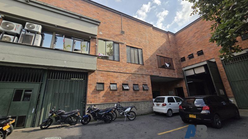 Bodega en arriendo Antioquia Envigado Las Vegas 640 m2 Habitaciones 0 Baños 6 Garajes 0 Precio $23070000