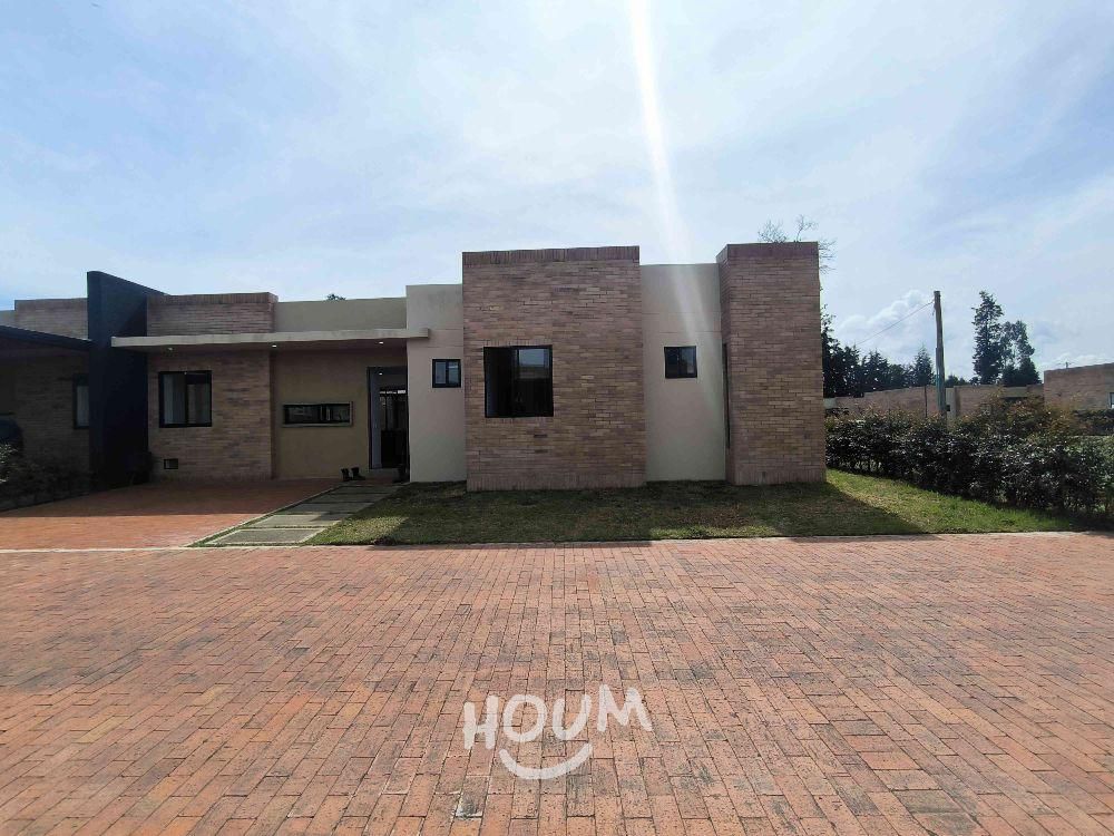 Casa en arriendo Cundinamarca Chía Chia 128 m2 Habitaciones 3 Baños 4 Garajes 2 Precio $5800000