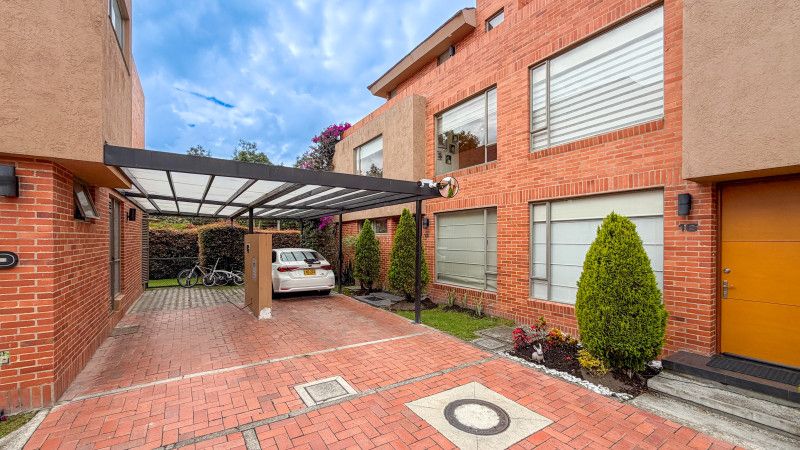 Casa en arriendo Cundinamarca Bogotá Conejera 191 m2 Habitaciones 4 Baños 4 Garajes 2 Precio $6700000