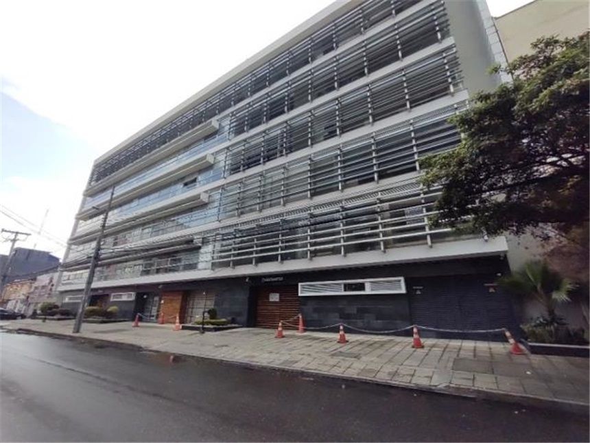 Inmuebles en Remate Oficina en venta Cundinamarca Bogotá La Castellana 74 m2 Habitaciones 0 Baños 2 Garajes 3 Precio $654723265