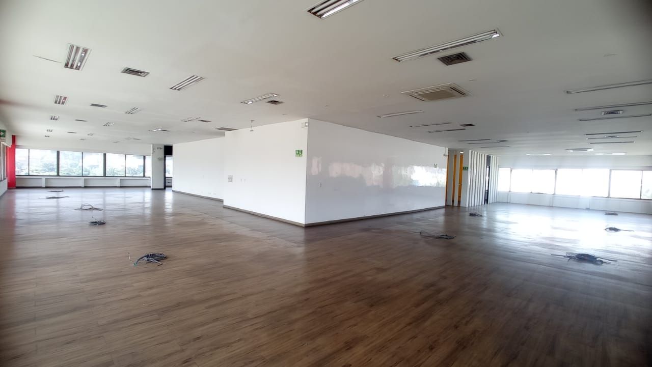 Oficina en arriendo Antioquia Itagüí La Esmeralda 681 m2 Habitaciones 0 Baños 8 Garajes 6 Precio $34050000