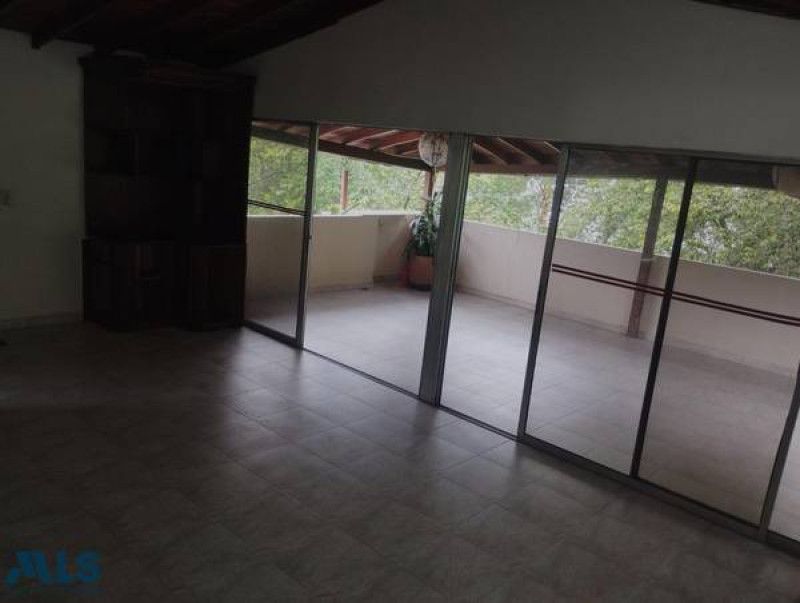 Apartamento en venta Antioquia Medellín Cerro Nutibara 213 m2 Habitaciones 4 Baños 3 Garajes 2 Precio $850000000