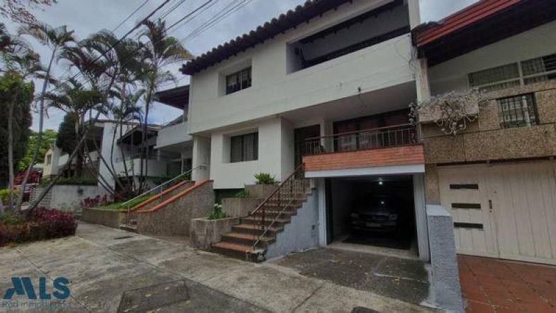 Casa en venta Antioquia Medellín La Castellana 270 m2 Habitaciones 6 Baños 5 Garajes 1 Precio $950000000
