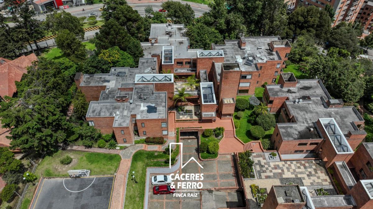 Apartamento en venta Cundinamarca Bogotá Suba Naranjos 303 m2 Habitaciones 4 Baños 4 Garajes 2 Precio $1639000000