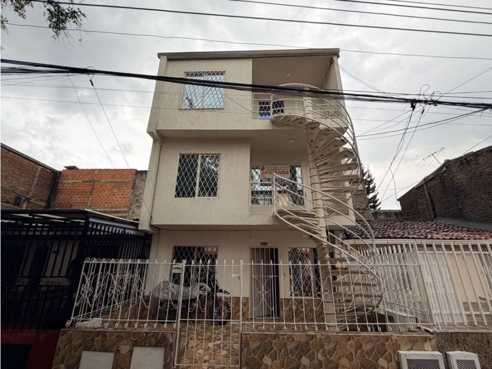Apartamento en arriendo Valle Del Cauca Cali Ciudadela Comfandi 65 m2 Habitaciones 3 Baños 1 Garajes 0 Precio $1150000