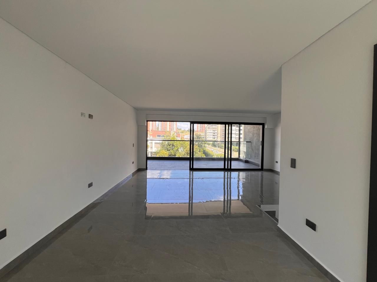 Casa en venta Antioquia Rionegro Cuatro Esquinas 30 m2 Habitaciones 5 Baños 6 Garajes 1 Precio $1250000000